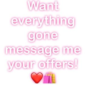 Trying to clear out my closet. Send in offers💕💕
